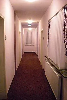 Erlen 3* إرلانجن