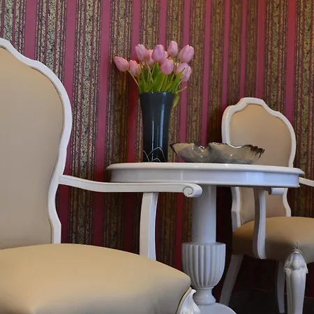 Erlen 3* إرلانجن