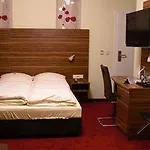 Erlen Hotel 3*