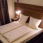 Erlen 3* Erlangen